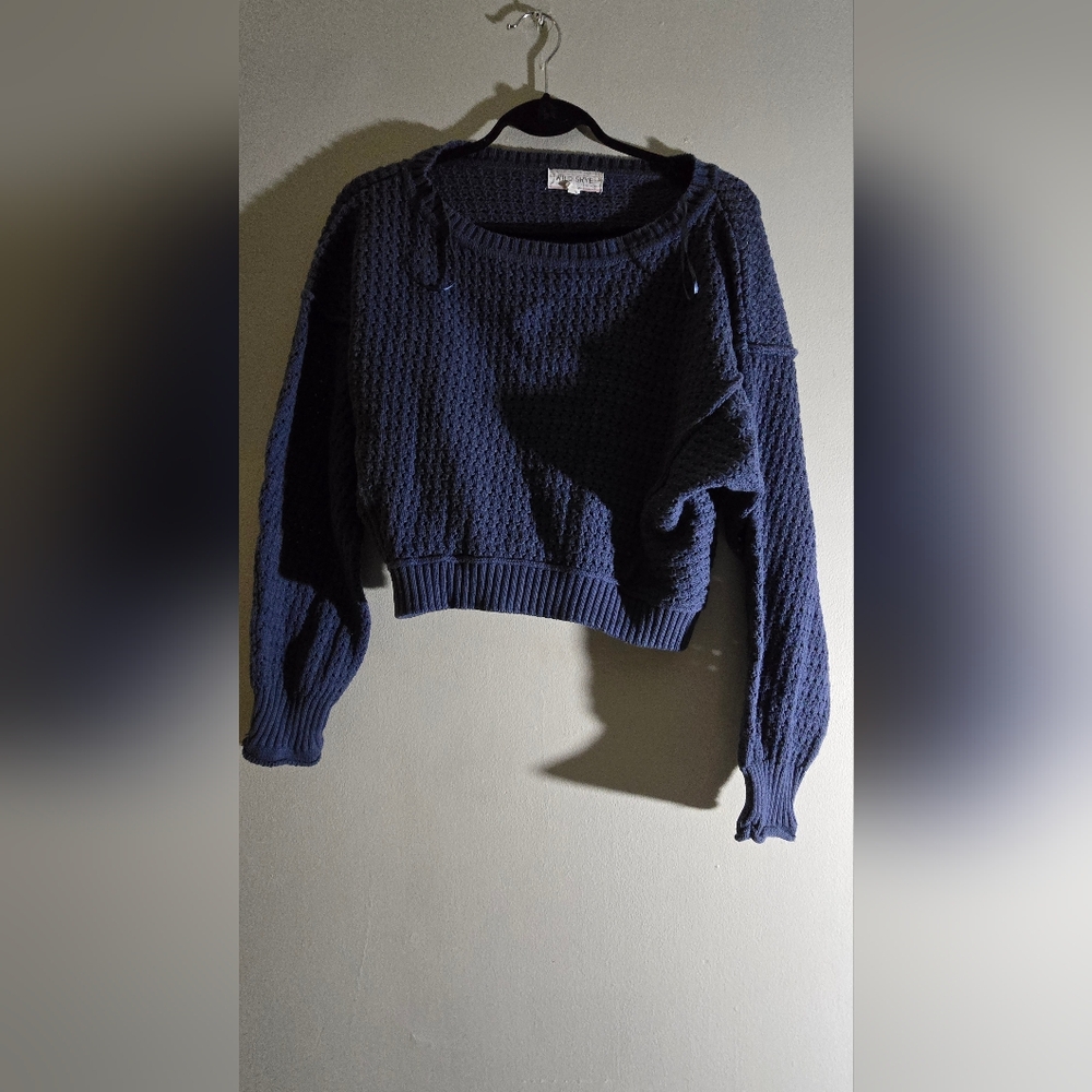 Elegant Navy Textured Sweater
